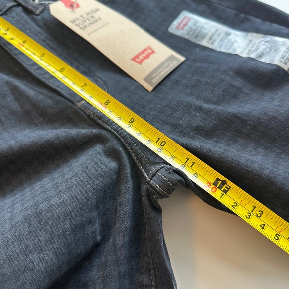 NWT Levi's Mile High Super Skinny Checkered Jeans | Size 26 - Picture 12 of 13